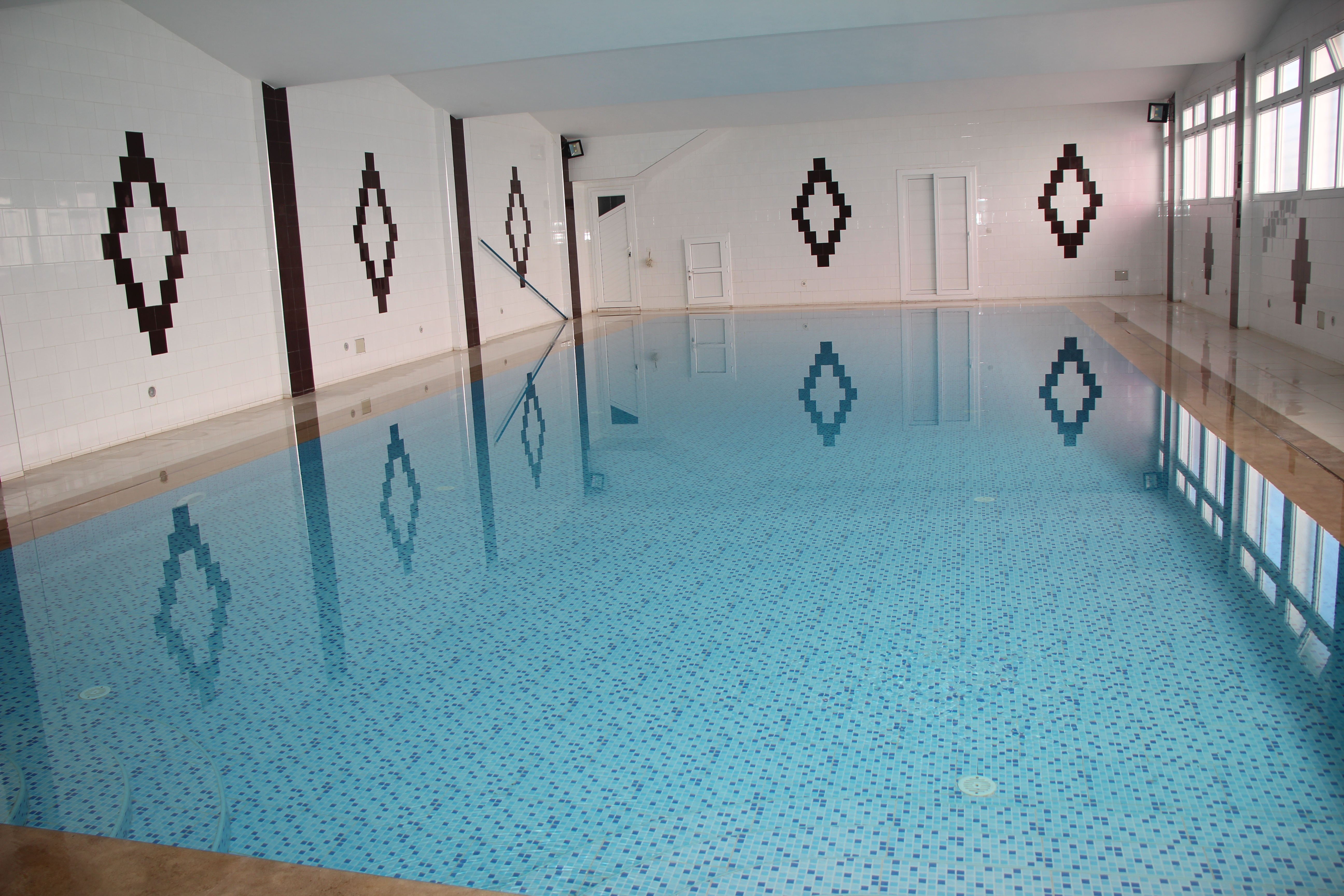 Piscine couverte de la Résidence Marhaba